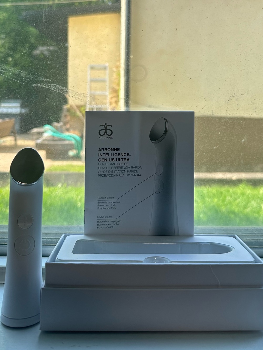 Arbonne Intelligence Genius Ultra – Face & Décolleté Device